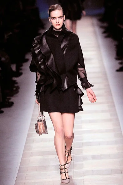 Look 11